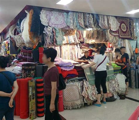 一个在重庆传说有很多地毯批发的市场是这个样子的，亿发地毯的外派市场调研人员给你专业的答案。_重庆亿发地毯有限公司