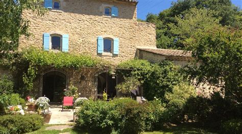 LES BOUISSERETTES (Oppede, Provence-Alpes-Cote d'Azur, France) - B&B ...