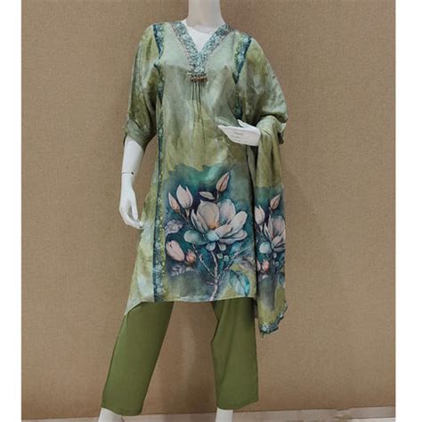 Buy Muslin Fabric Online at Best Price – TradeUNO Fabrics