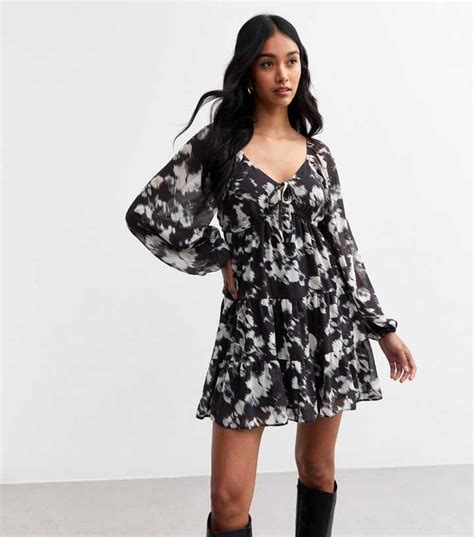 Black Blur Floral Print Chiffon Smock Mini Dress | New Look