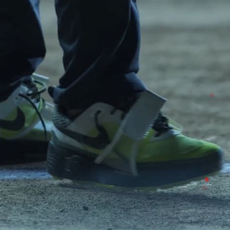 Travis Scott x Nike Zoom Field Jaxx “Limelight”が発売予定[HQ3072-300] | UP TO DATE