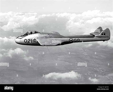 De Havilland DH 100 Vampire 2 ExCC Stock Photo - Alamy