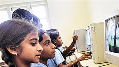 Opposition netas frown upon BMC's tablet proposal
