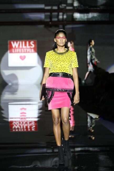 WIFW Photo Gallery - Grand Finale By Manish Arora | Grazia India
