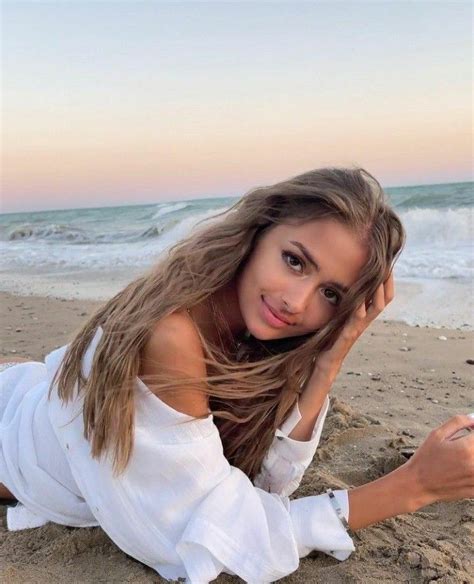 Locations with People Photography 的图像结果