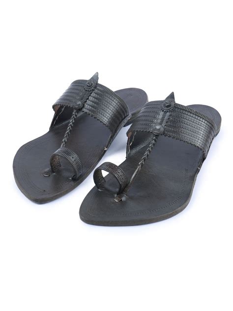 Walker Men's Kolhapuri Chappal: Handcrafted Leather Comfort