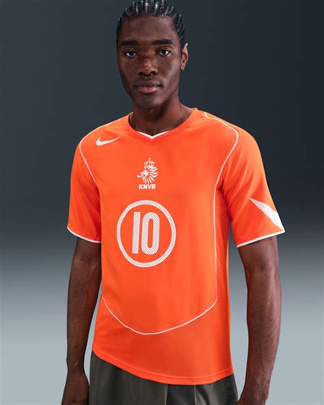 Ruud van Nistelrooy Netherlands 2004 Total 90 Reissue Men's Nike ...