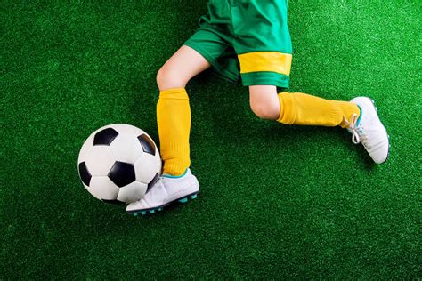 Football Injuries: Common Football Injuries and their treatment ...