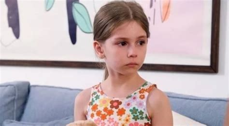 Azra Aksu osvaja srca miliona ulogom u seriji Bir Kucuk Gun Isigi ...