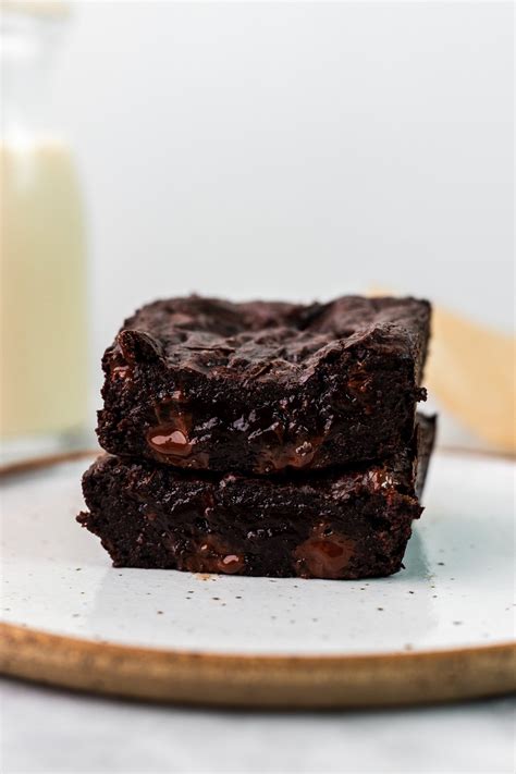 Easy Single Serve Brownie Recipe - NO Eggs, Dairy Free! | The Banana ...