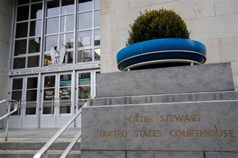 Ex-Ohio House speaker’s top ‘casket carrier’ takes witness stand ...