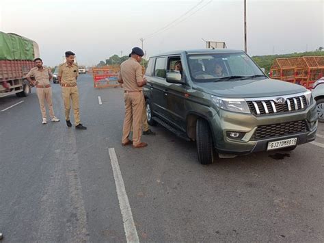 Surendranagar police carried out foot patrolling in different areas of ...
