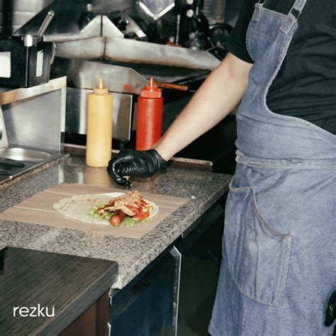 What Is a Quick Service Restaurant (QSR)? Definition & Examples | Rezku ...