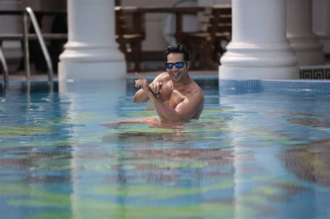 Varun Dhawan and Nargis Fakhri in Main Tera Hero / Main Tera Hero ...