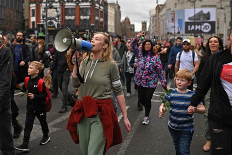 US Senator's Tweet On COVID Vaccine Vs Natural Immunity Is Exactly What ...