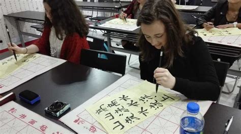 教外国人学中文没那么简单 我在包头感触颇深 - 哔哩哔哩