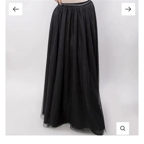 Floor length black skirt - Size 12 - Depop