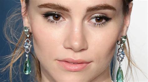 Sabrina Carpenter Before and After: Plastic Surgery Rumors