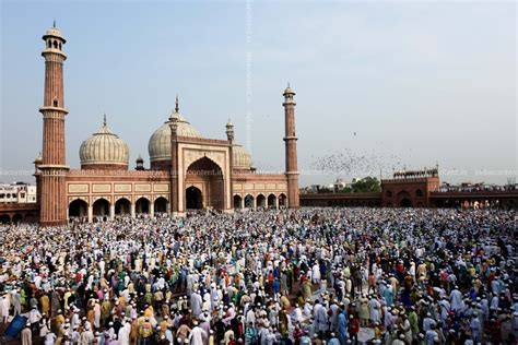 Buy Muslims offer Eid al Fitr prayers at the Jama Masjid Mosque ...