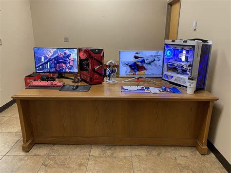 Anime Computer Build 的图像结果