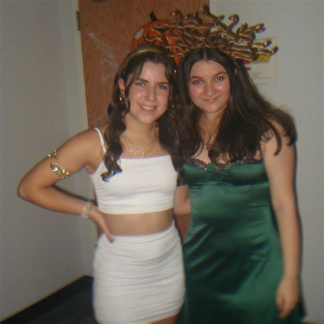 29 Spooky College Halloween Party Ideas You Need for Your Party This ...