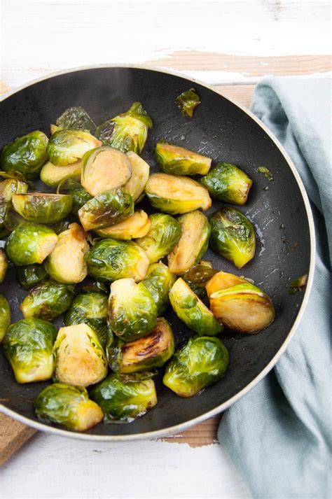 Pan-Roasted Brussels Sprouts in Soy Sauce | Elephantastic Vegan
