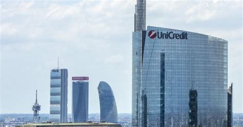 UniCredit, Orcel alza il velo sul riassetto del Corporate & Investment ...