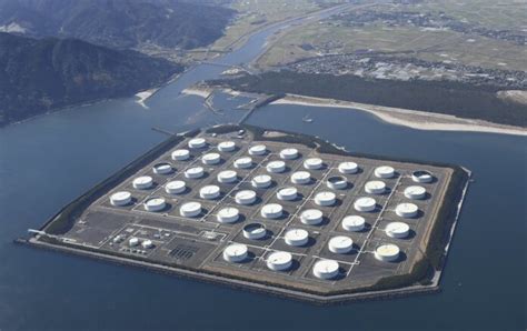 Japan gibt hunderttausende Tonnen seiner Ölreserven frei