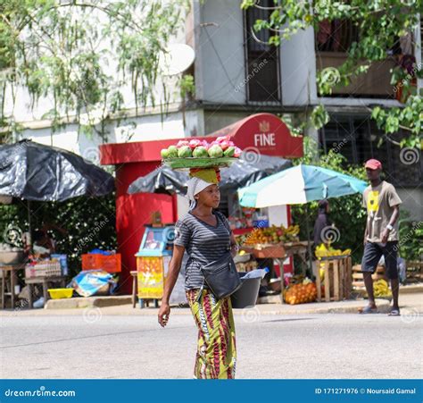 A Womenâ€™s Business â€“ Street Food Vending in Abidjan - Cote D`ivoire ...