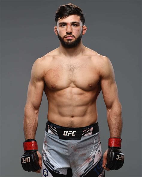 Arman Tsarukyan Performance Bonus