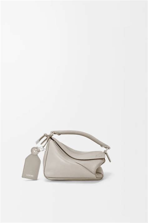 Bolso Featherlight Puzzle mini en piel napa de cordero Gris - LOEWE