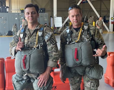 U.S. Army Airborne EOD technicians participate in international ...
