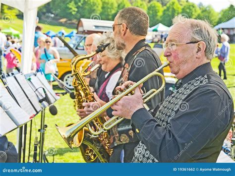 Tin Pan Alley Jazz Band at Forres Theme Day. Editorial Photography - Image of famed, scottish ...