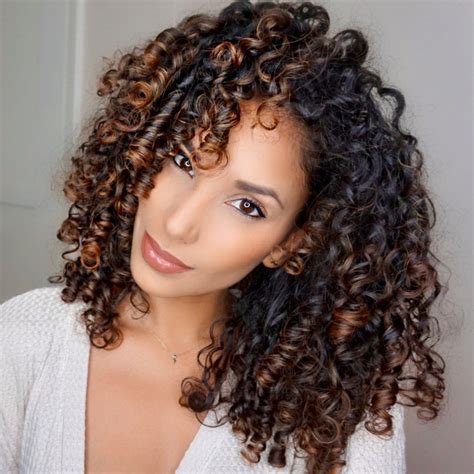 What Is 2c Curly Hair? 15 Style Ideas For 2c Curly Hair | ThriveNaija