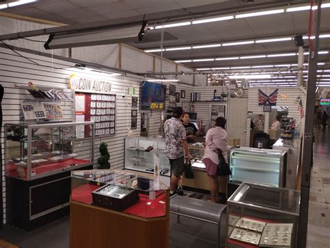 Waterman Discount Mall - Shopping mall in East Valley - Website