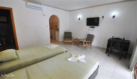 Forest Lodge Guest House - Guesthouse - Studio Einzelbetten und Balkon ...