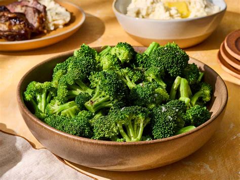 How to Steam Broccoli Recipe