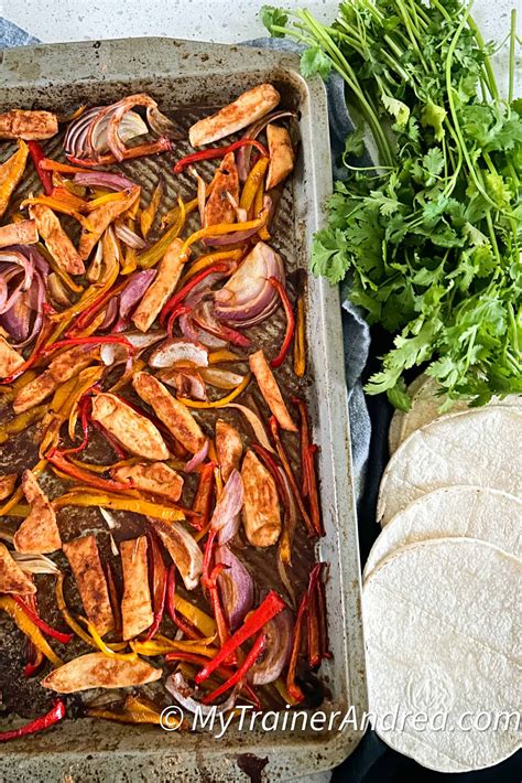 Healthy Chicken Fajitas with a Secret Ingredient for Perfect Flavor ...