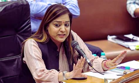 Delhi Floods: Shelly Oberoi inspects hospitals, instructs sanitation ...