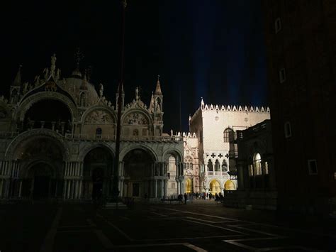 St. Mark’s Square: the Doge’s Palace and the Basilica – the Venice ...