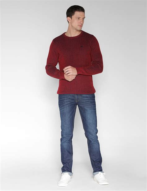 Buy Solid Slim Fit Casual Round Neck T-Shirt - Identiti