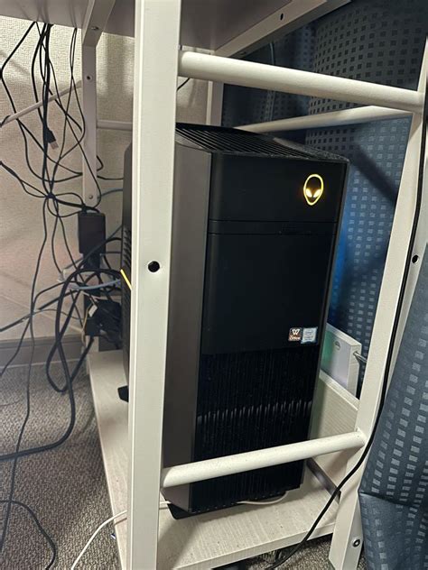 Alienware R8 的图像结果