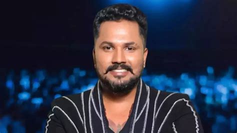 ‘Bujjjjii’ reel with sharp weapon puts Kannada actor Vinay Gowda under ...