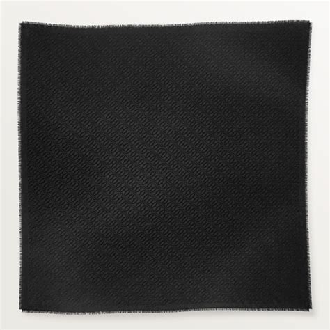 C de Cartier shawl