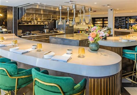 ADVERTORIAL ARUBA - Flying Dutchman Magazine