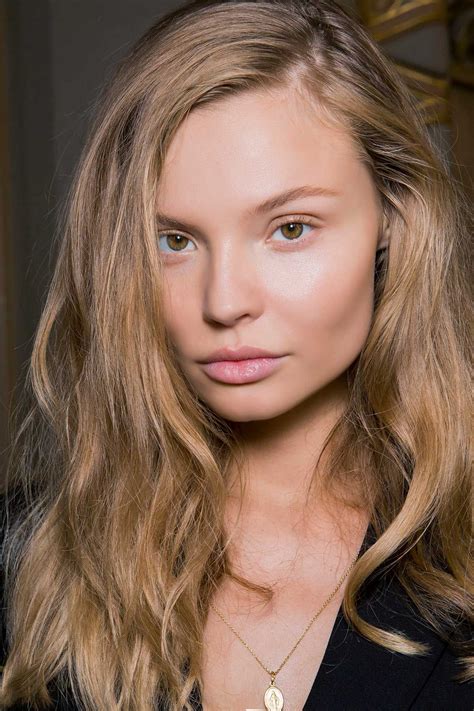 Kuvatulokset haulle celebrities with lips done