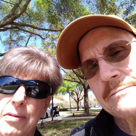 Does expired sunscreen still work? - Mayo Clinic News Network