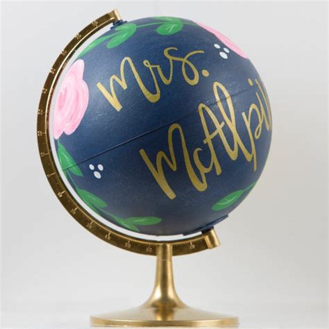 Painted Globe 的图像结果