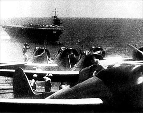 珊瑚海海战：人类历史上的第一次航母对决(1942.5)_凤凰网军事_凤凰网
