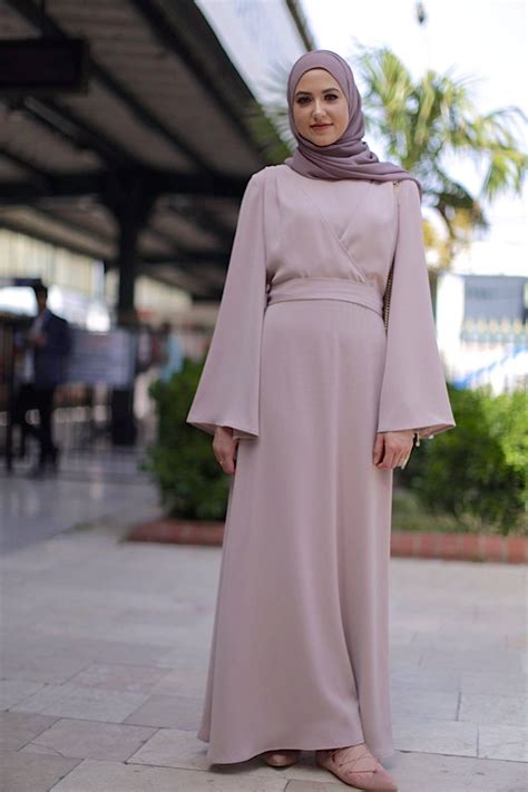 Fancy Abaya Designs - 27 Ways to Wear Abayas Fashionably
